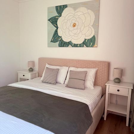 Aman 20 Apartment ไกรโอวา ภายนอก รูปภาพ