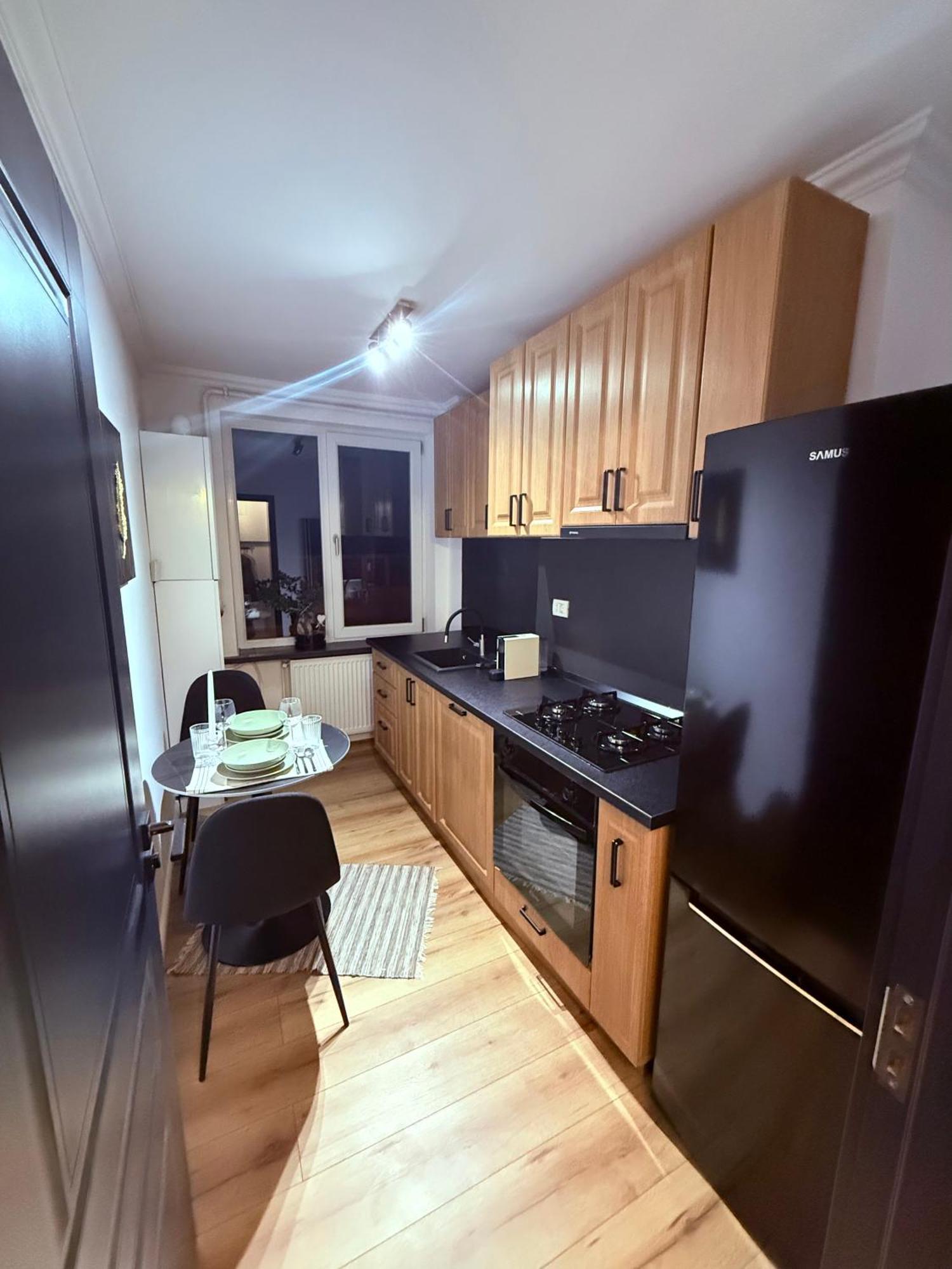 Aman 20 Apartment ไกรโอวา ภายนอก รูปภาพ